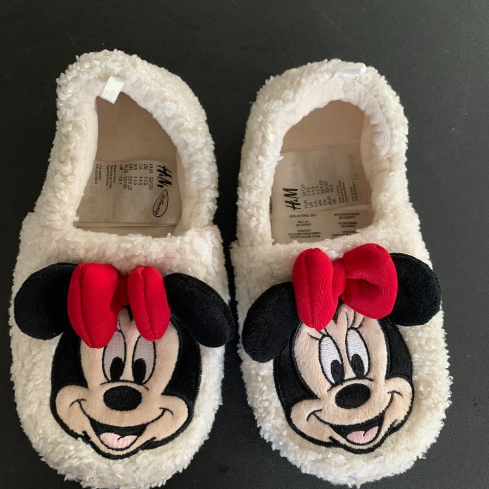 Minnie Mouse Slippers Size 1-1.5